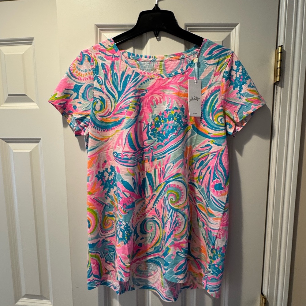 NWT - brand new -Lilly Pulitzer Swirl Short Sleeve Top